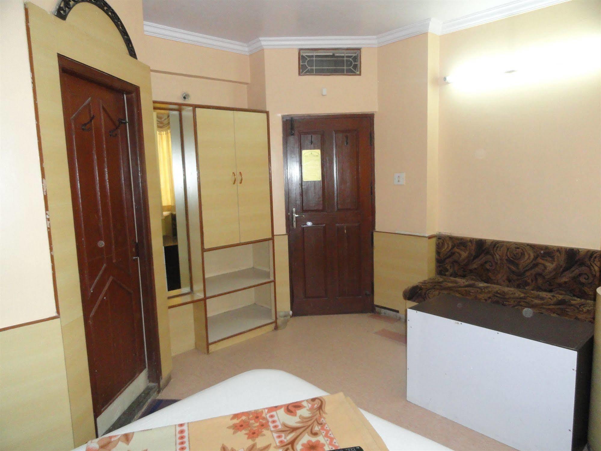 Hotel T.A.P. Paradise Bangalore Ngoại thất bức ảnh
